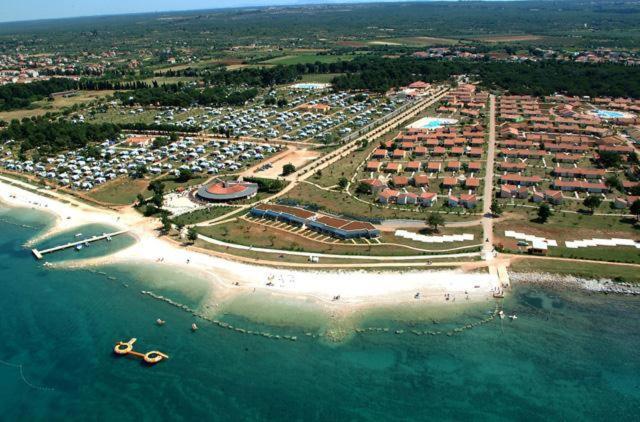 Lux Camp - Mobile Homes In Bi Village Fažana Εξωτερικό φωτογραφία