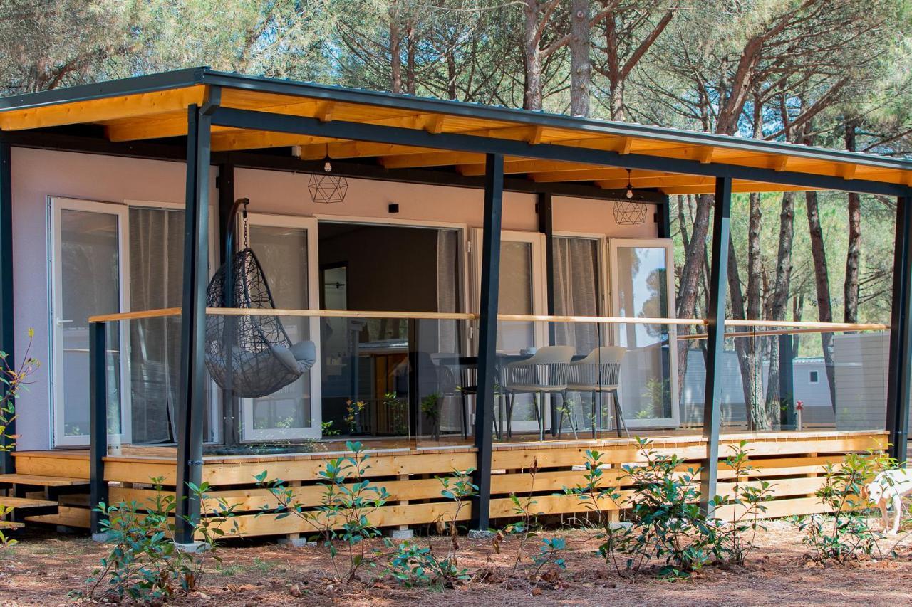 Lux Camp - Mobile Homes In Bi Village Fažana Εξωτερικό φωτογραφία