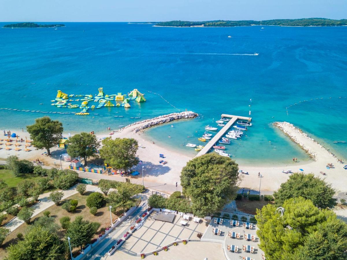 Lux Camp - Mobile Homes In Bi Village Fažana Εξωτερικό φωτογραφία