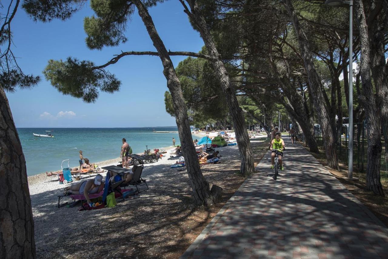 Lux Camp - Mobile Homes In Bi Village Fažana Εξωτερικό φωτογραφία