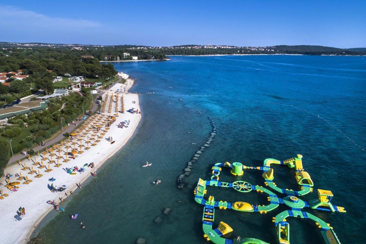 Lux Camp - Mobile Homes In Bi Village Fažana Εξωτερικό φωτογραφία
