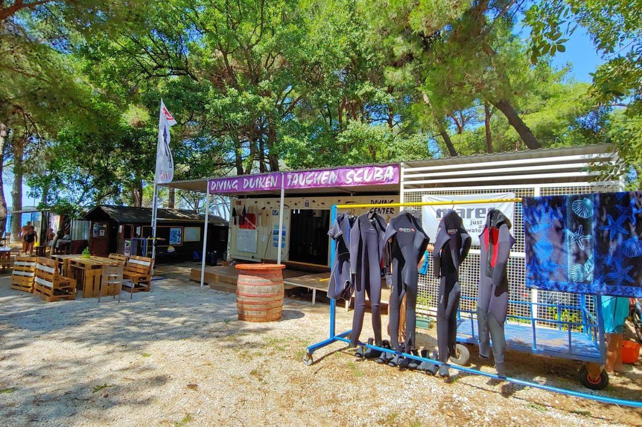 Lux Camp - Mobile Homes In Bi Village Fažana Εξωτερικό φωτογραφία