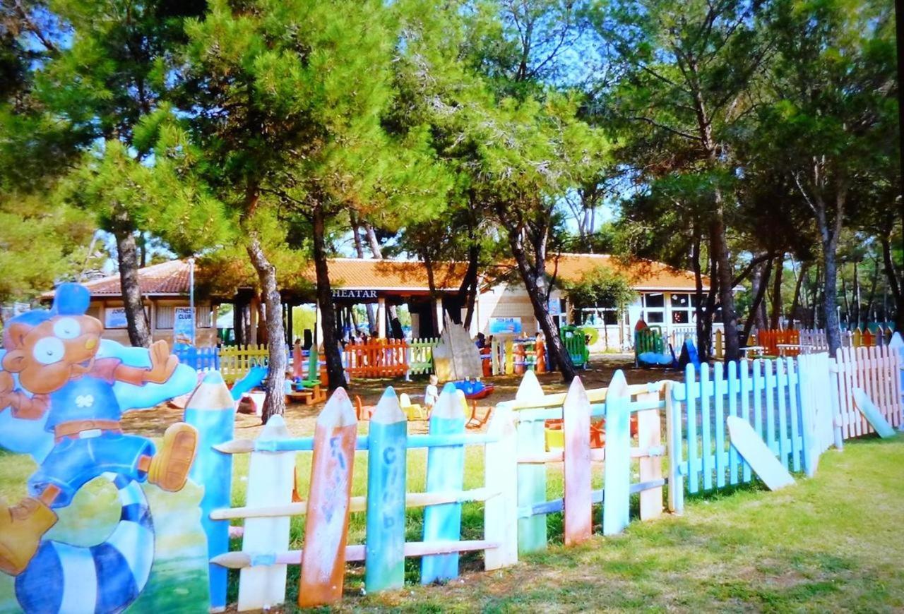 Lux Camp - Mobile Homes In Bi Village Fažana Εξωτερικό φωτογραφία