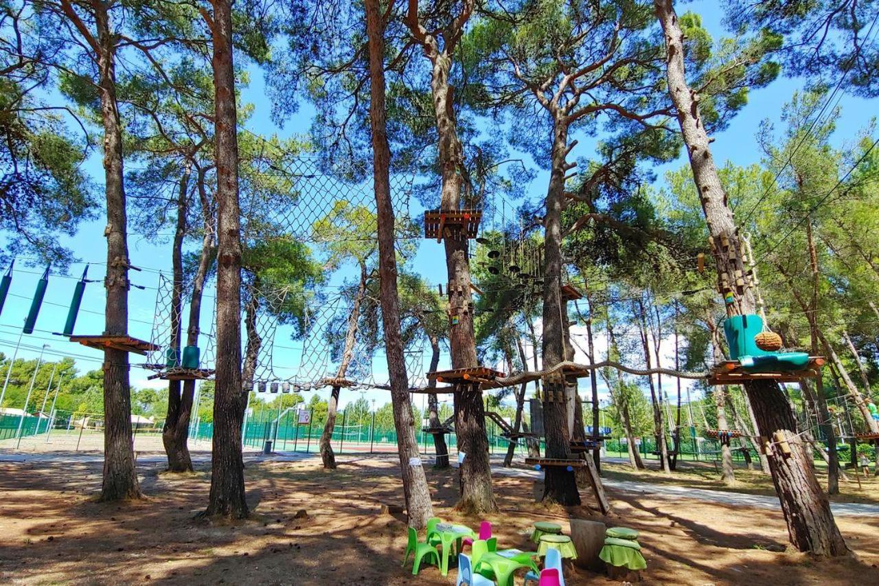 Lux Camp - Mobile Homes In Bi Village Fažana Εξωτερικό φωτογραφία