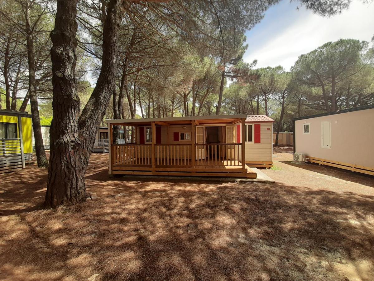 Lux Camp - Mobile Homes In Bi Village Fažana Εξωτερικό φωτογραφία