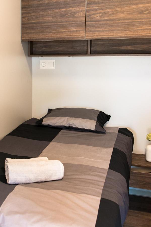 Lux Camp - Mobile Homes In Bi Village Fažana Εξωτερικό φωτογραφία